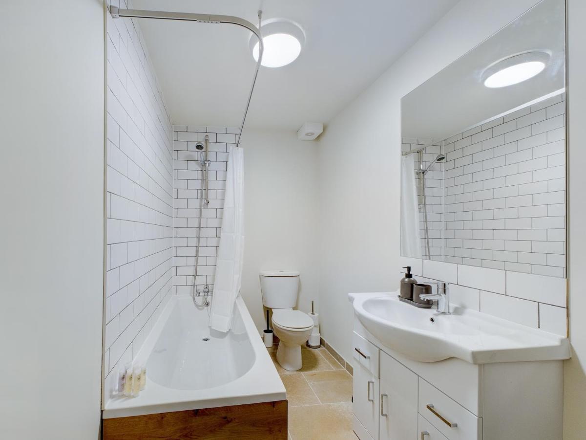 Duplex Redhill Town Centre Apt By Livingo Stays Exteriér fotografie