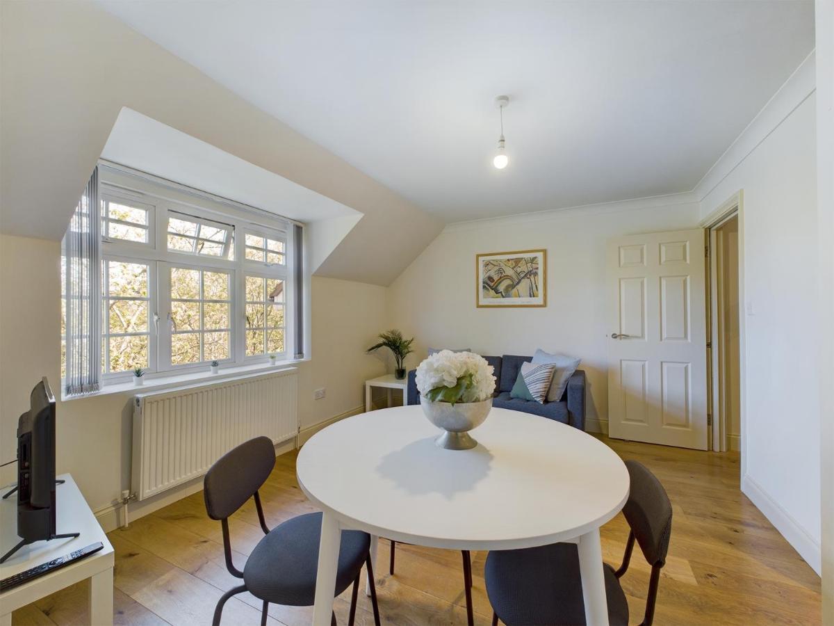 Duplex Redhill Town Centre Apt By Livingo Stays Exteriér fotografie